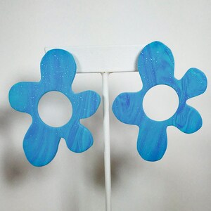 Flower Power Flower Shape Handmade Marbled Light Blue Polymer Clay Hippie Stud Earrings Retro 1960s 1990s Festival Jewelry Summertime
