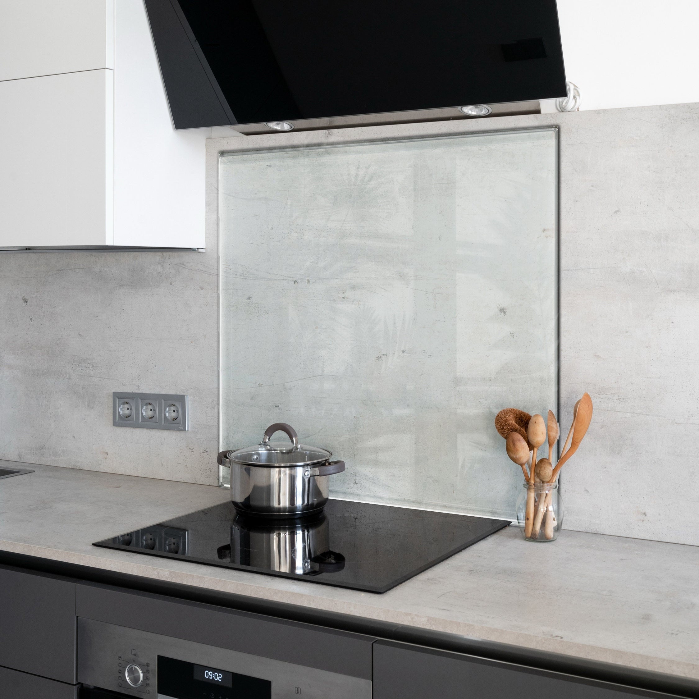 Clear Toughened Heat Resistant Glass Splashback with Pre-Drilled Holes & Screws 