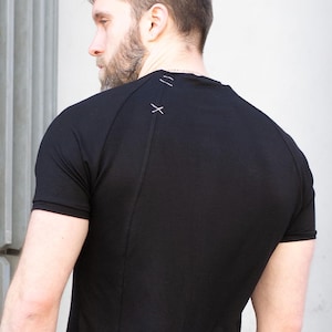 Ravik X Men&#39;s Bamboo Short Sleeve T-Shirt Crossbone Stitch, Black Bamboo jersey longline slim fitted darkwear t-shirt luxury muscle gym fit