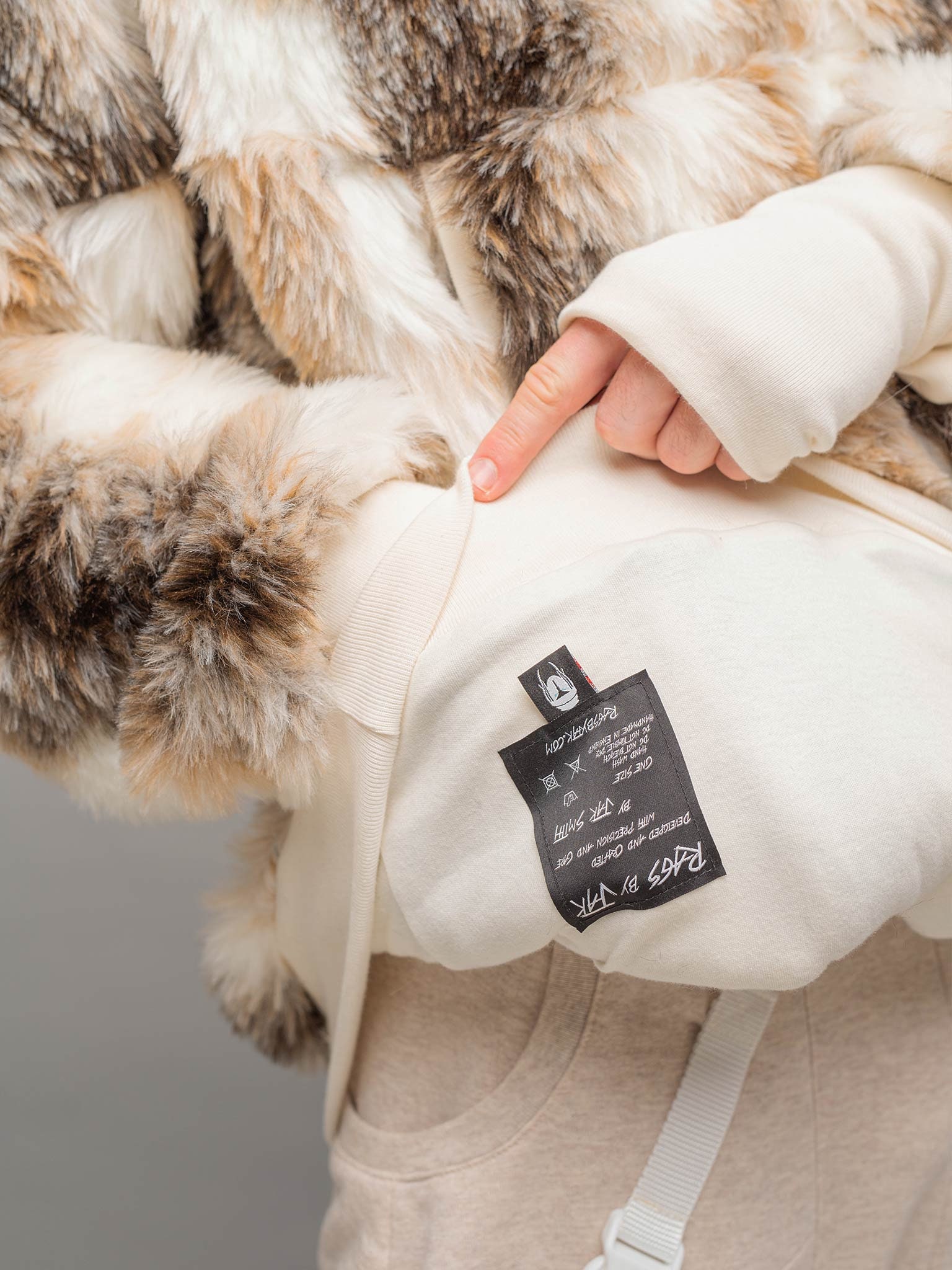 Herlipto☆Faux Fur Hoodie Duffle Coat Supreme Faux Fur Hooded Coat (SS22) - $498