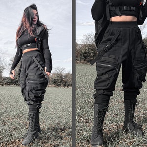 Relaxed Fit Techwear Women Joggers with Adjustable Buckles and Straps, Oversized Pockets and Calf Support, Streetwear Women's Pants