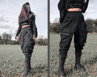 Relaxed Fit Techwear Women Joggers with Adjustable Buckles and Straps, Oversized Pockets and Calf Support, Streetwear Women's Pants