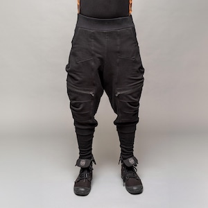 Zye メンズ ドロップクロッチ ジョガーパンツ バックル付き フュー