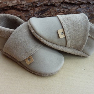 Crawling shoes, nubuck leather, leather slippers, crawling slippers made of cowhide, leather slippers plain, latte macchiato, SnapPap Pumi slippers, Pumi slippers image 1