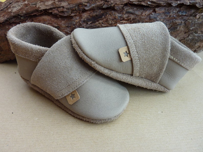 Crawling shoes, nubuck leather, leather slippers, crawling slippers made of cowhide, leather slippers plain, latte macchiato, SnapPap Pumi slippers, Pumi slippers image 1