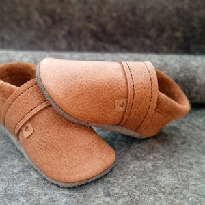 Crawling shoes, leather slippers, crawling slippers, plain, cognac, brown, cognac brown, finished pair, size 21