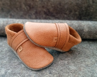 Chaussures à ramper, chaussons en cuir, chaussons à ramper, unis, cognac, marron, marron cognac, paire finie, taille. 21