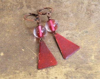 Shades of Red, Ohrringe mit handgefertigten Emaille Anhängern und Lampwork Glasperlen, Kupfer Leverbacks