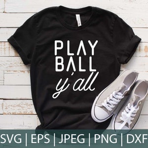 Puede incluir: Camiseta negra con texto blanco que dice "Play Ball y'all".