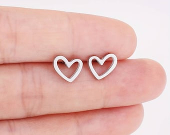 Mini Herz Ohrstecker, Edelstahl silber, Ohrring Herzform, kleine Herzohrstecker, Herz offen, Hochzeitschmuck, Muttertag, Valentinstag