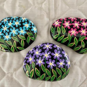 Handpainted Daisy Rocks