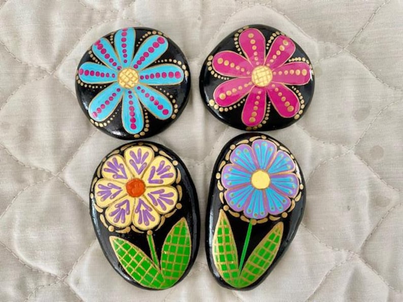 Colorful Flower Rocks imagem 1