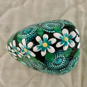 Dotted Flower Rock