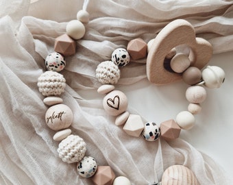 Pacifier chain and gripping ring "loved" brown, beige, terrazzo, mosaic, natural, silicone, heart, wood, engraving loved, wooden beads, without name,