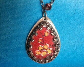 One-of-a-kind signed sterling silver silk textile under glass teardrop pendant, matching chain, leaf+gem bead, orange flower on red, vintage