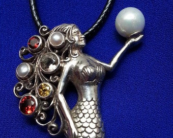Lovely sterling silver mermaid pendant, garnet, citrine, quartz, pearl, flowing hair, sea goddess fairy, beautiful detail, matching chain