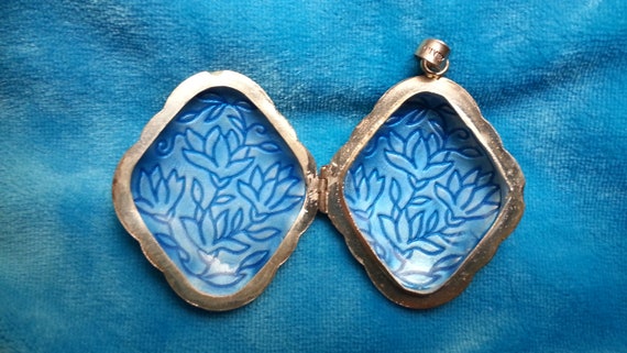 Beautiful* Chinese enamel puffy pillbox locket pe… - image 9