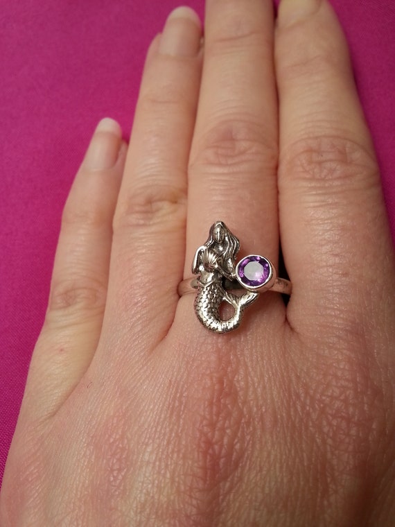 Charming sterling silver mermaid amethyst ring, b… - image 4