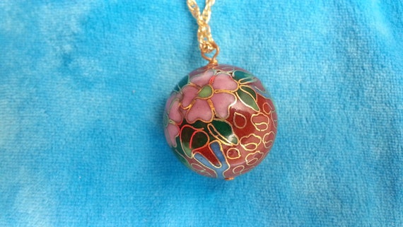 Chinese enamel ball pendant on gold-plated woven … - image 2