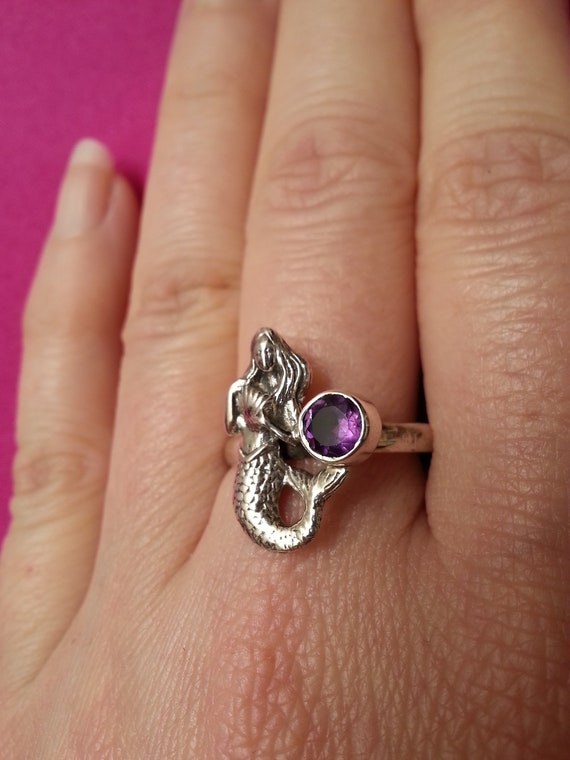 Charming sterling silver mermaid amethyst ring, b… - image 5