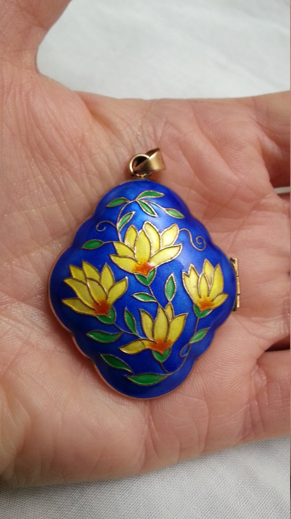 Beautiful* Chinese enamel puffy pillbox locket pe… - image 2