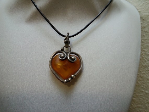 Vintage sterling silver amber heart pendant, natu… - image 8
