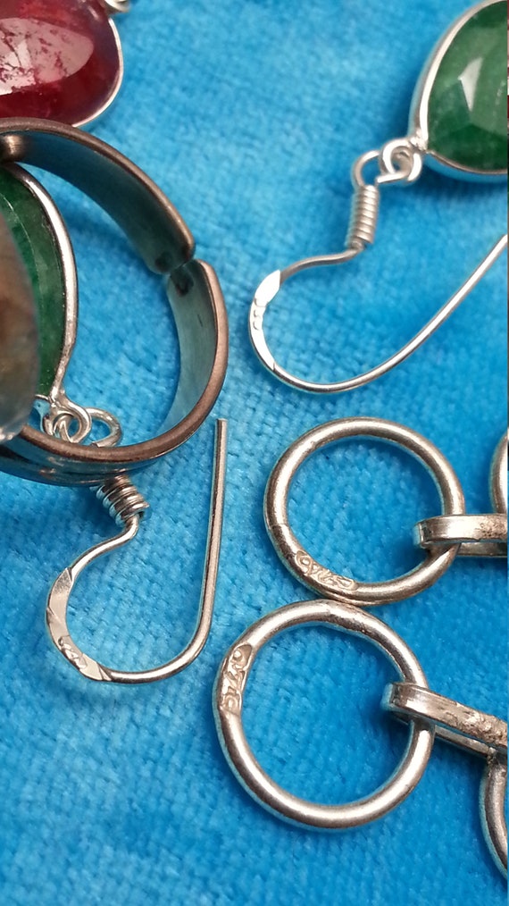 Striking ruby and emerald silver set, ring, earri… - image 9