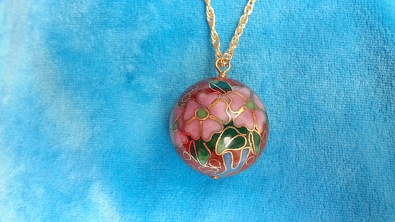 Chinese enamel ball pendant on gold-plated woven … - image 1