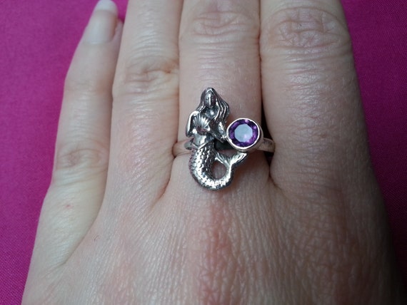 Charming sterling silver mermaid amethyst ring, b… - image 6