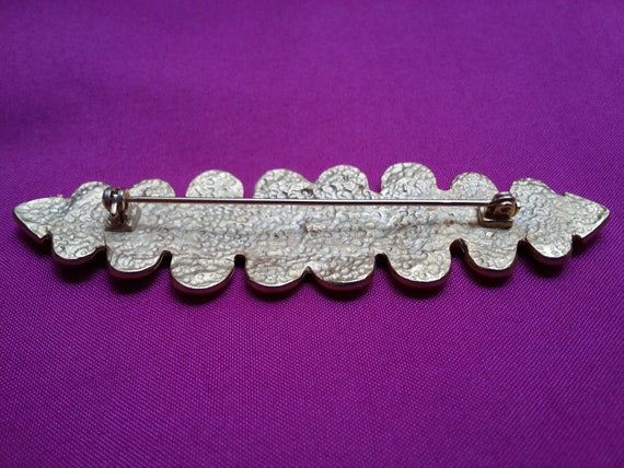 Elegant vintage bar brooch, gold tone with sparkl… - image 9