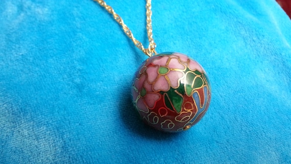 Chinese enamel ball pendant on gold-plated woven … - image 5