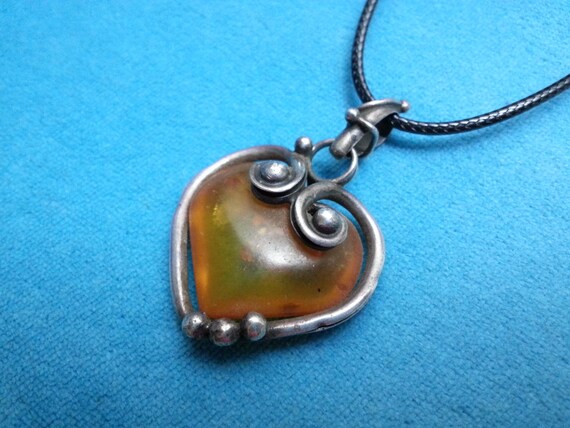 Vintage sterling silver amber heart pendant, natu… - image 3