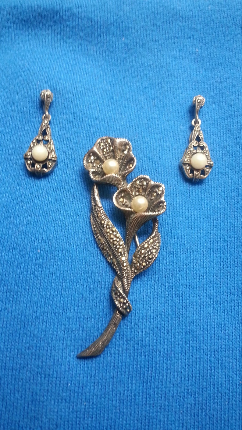 pearls Beautiful sterling silver marcasite flower brooch possibly simulated matching dangle earrings Victorian style beautiful design