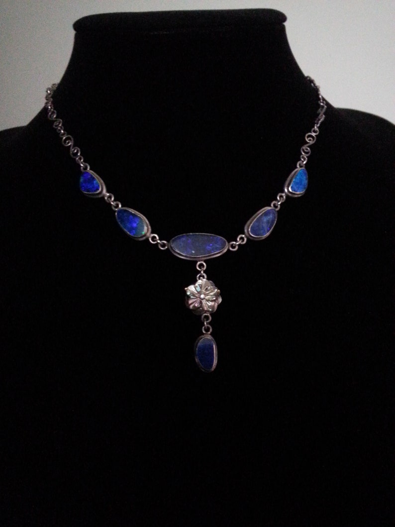 Fabulous sterling silver opal vintage necklace Australian dark blue opal doublets grey mother of pearl flower lavalier dangle style