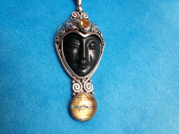 Elegant Sajen sterling silver pendant, hand-carve… - image 1