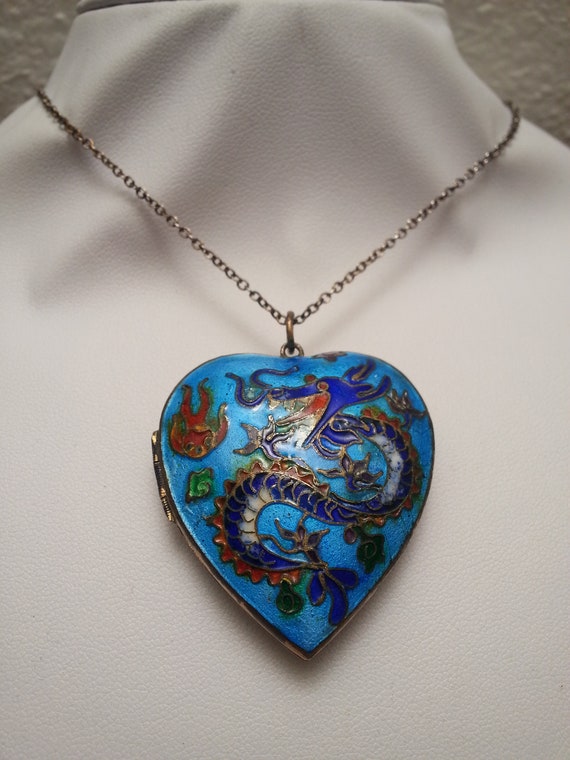 Auspicious silver Chinese enamel puffy heart lock… - image 9