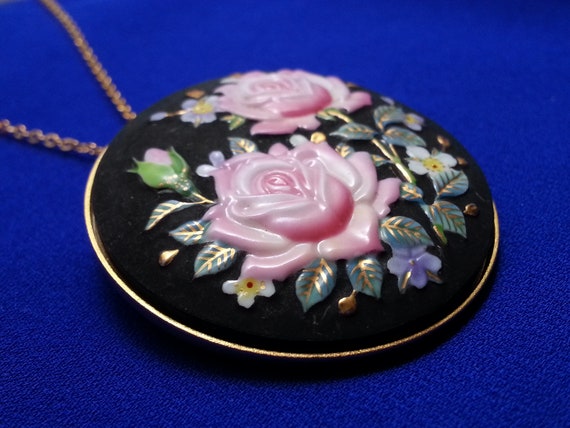 Gorgeous vintage Toshikane Arita porcelain brooch… - image 8
