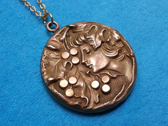 Rare antique Edwardian/Art Nouveau locket, beauti… - image 2
