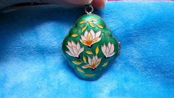 Beautiful* Chinese enamel puffy pillbox locket pe… - image 5