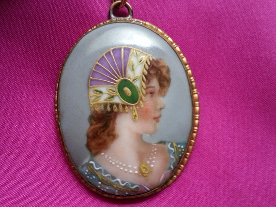 Beautiful Edwardian porcelain pendant, transfer a… - image 1