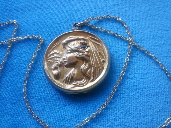 Lovely Edwardian/Art Nouveau gold-filed locket, l… - image 8