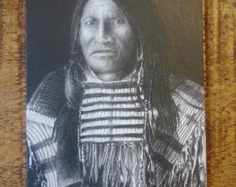 ACEO original, pieza única, retrato en miniatura a lápiz pintado a mano a partir de una fotografía del líder nativo americano Kicking Bear, Oglala Lakota.
