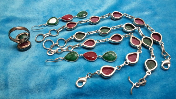 Striking ruby and emerald silver set, ring, earri… - image 8