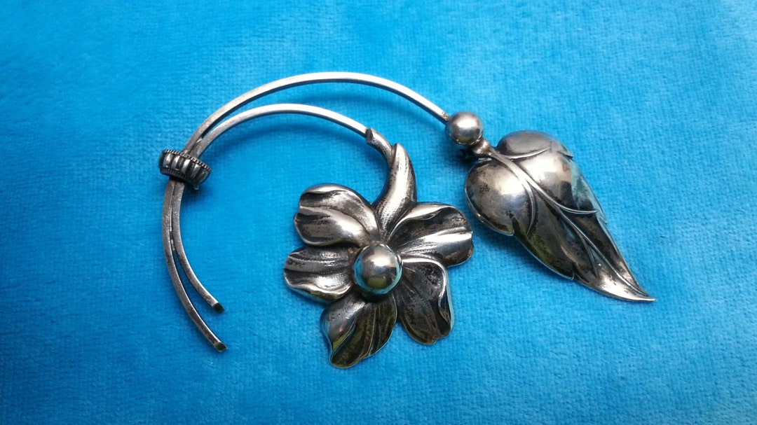 Broche ajourée de forme ronde en vermeil,... - Lot 58 - Rossini