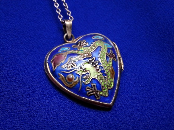 Auspicious silver Chinese enamel puffy heart lock… - image 3