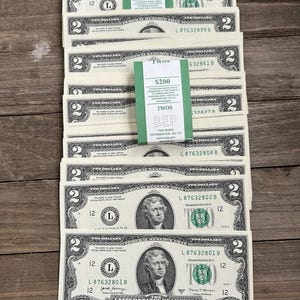 Lot of 5 Crisp Uncirculated Sequential 2 Two Dollar US Bills Series 2017A