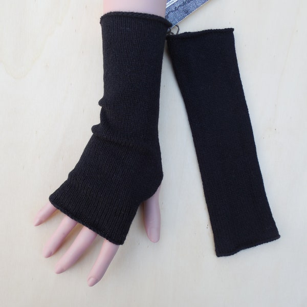 P 1 wrist warmers cashmere/merino black unisex / various lengths