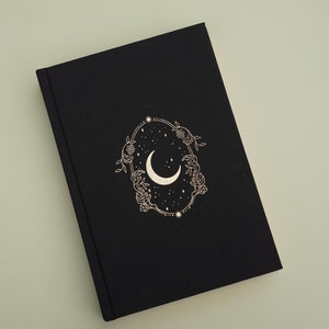 Moon Journal - 2025 Planner - Black edition