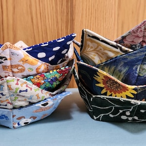 Microwave Bowl Cozy – Quilted Cotton Soup Bowl Holder – Handmade Kitchen Accessory