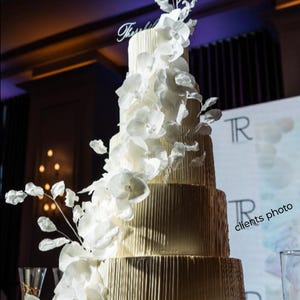 Wedding Cake Toppers Orchids Wafer Paper Flower White 40 PCS